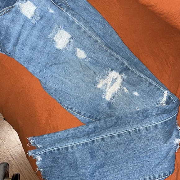 Levi’s Ripped Jeans - Picture 2 of 2